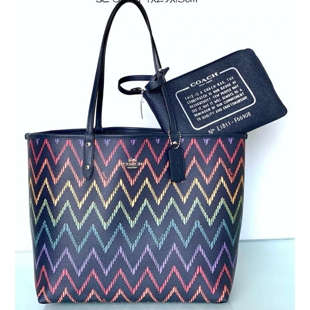 COACH REVERSIBLE CITY TOTE PURSE BAG WITH GEO CHEVRON PRINT NEW